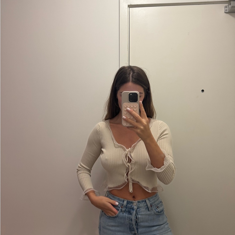 Elegant Cream Tie-Front Crop Top